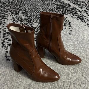 Steve Madden Brown Patent Leather Ankle Boots